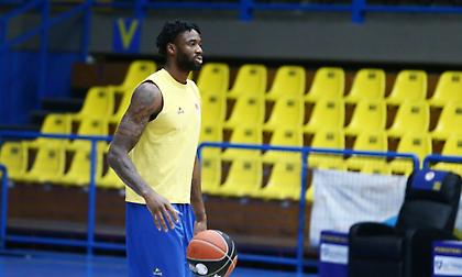 Επέστρεψαν στο παρκέ στο Περιστέρι