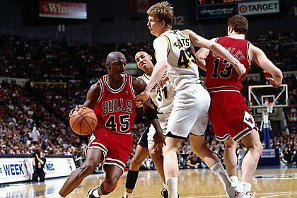 Η επιστροφή του Τζόρνταν με το «Νο.45» που καθήλωσε 35 εκατ. ανθρώπους στις τηλεοράσεις