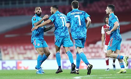 Έχει κάνει… εξοχικό το «Emirates» ο Ολυμπιακός!