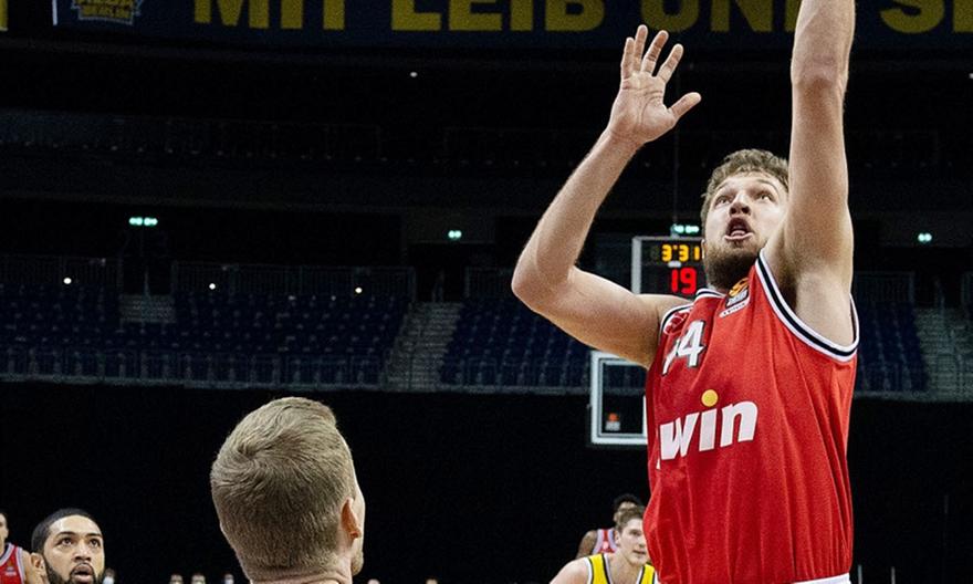 Βεζένκοβ: «Αγωνιστήκαμε όπως έπρεπε»