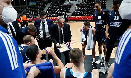 Ρενέσες: «Έπαιξε πολύ καλά ο Ολυμπιακός»