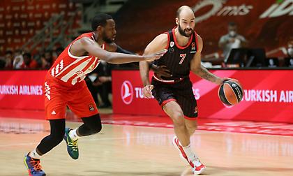 Λόιντ: «Με βοήθησαν οι συμπαίκτες μου να διακριθώ»