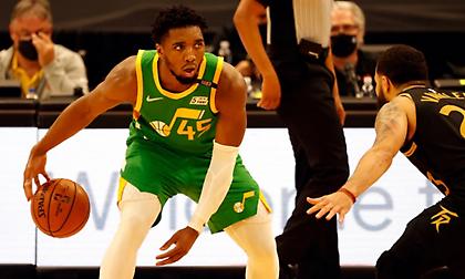 Σάρωσαν τους Χιτ οι Πέισερς – Επιστροφή στις νίκες για τους Τζαζ