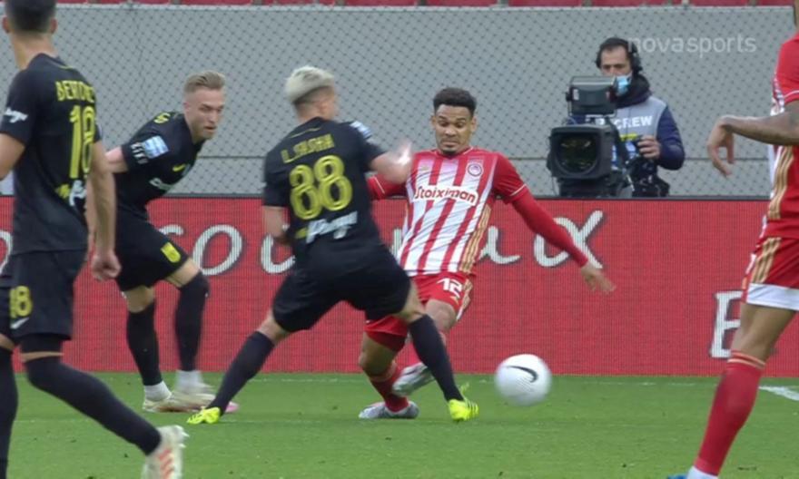 Ολυμπιακός-Άρης: Η αποβολή του Λαλά με απευθείας κόκκινη! (video)