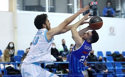 Ο «μπόμπερ» Χουγκάζ οδήγησε τον Ιωνικό στη νίκη επί της Λάρισας