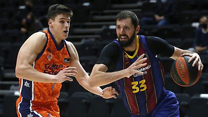 Με τρομερό Αμπρίνες άλωσε τη Βαλένθια η Μπαρτσελόνα