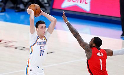 Πέρασαν από το Χιούστον οι Θάντερ με θετικό Ποκουσέβσκι