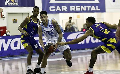 Επιβεβαιώθηκαν οι φόβοι, ρήξη χιαστού ο Κόνιαρης και τέλος η σεζόν