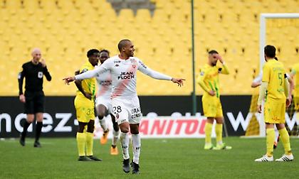 Απίθανο γκολ με φάουλ από 40 μέτρα στην Ligue 1 (video)