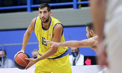 Φοβερός Σαλούστρος: buzzer beater με καρπό από το… κέντρο! (video)