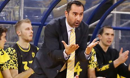 Καμπερίδης: «Κερδισμένα τα νέα παιδιά από το φιλικό με τον Ολυμπιακό»