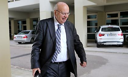 Αλήθεια τώρα, πέσατε απ’ τα σύννεφα;