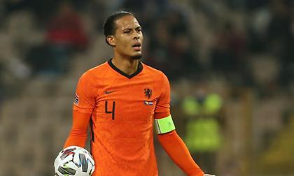 Ντε Μπουρ: «Δεν ξέρω αν θα προλάβει το Euro o Φαν Ντάικ»