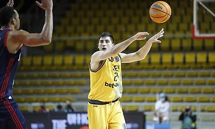 Μωραΐτης: «Είμαστε άτυχοι, έπρεπε να παίξουμε σκληρή άμυνα»