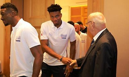 Ωδή στον Γιώργο Βασιλακόπουλο