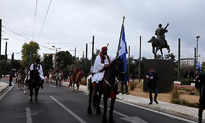Live: Η η στρατιωτική παρέλαση της 25ης Μαρτίου