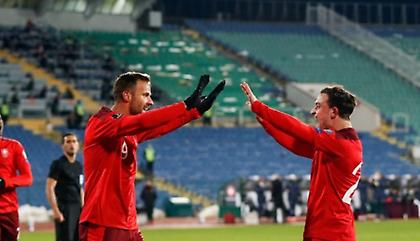 Ποδαρικό με τριάρα για την Ελβετία