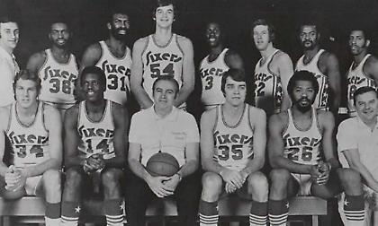 Όταν οι Σίξερς έπαιζαν τόσο χάλια που ο προπονητής τους εγκατέλειψε το μπάσκετ κι άνοιξε εστιατόριο