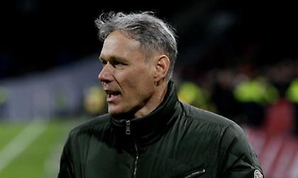 Φαν Μπάστεν: «Το ποδόσφαιρο θα είναι καλύτερο χωρίς οφσάιντ»