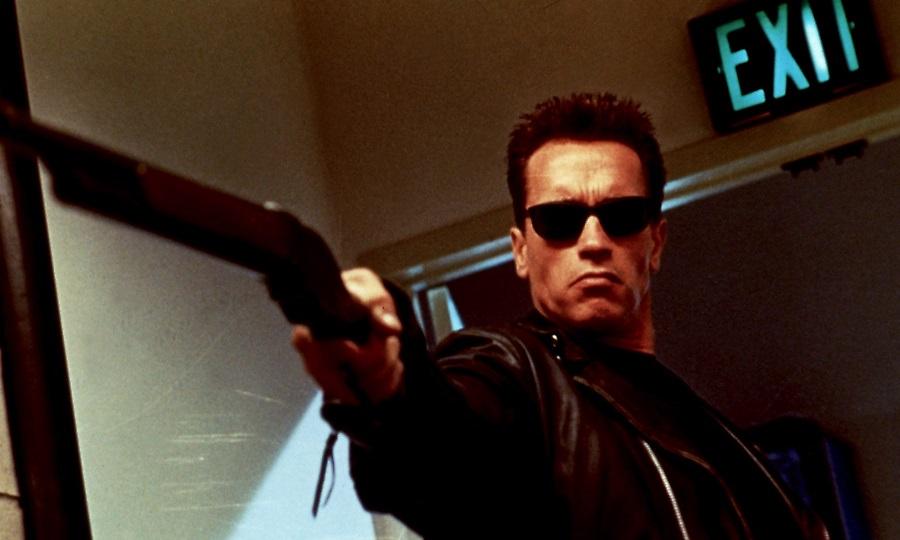 Άρνολντ Σβαρτσενέγκερ ο καταλληλότερος ηγέτης σε ενδεχόμενη επίθεση εξωγήινων (pic)