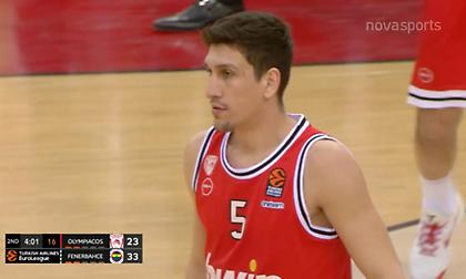 Ολυμπιακός-Φενέρμπαχτσε: «Καυτός» Λαρεντζάκης πίσω από τα 6.75μ. (video)