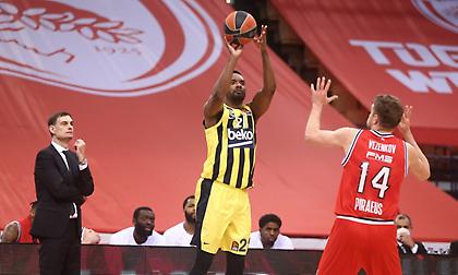 Πιέρ: «Οι έμπειροι παίκτες σιγούρεψαν τη νίκη»