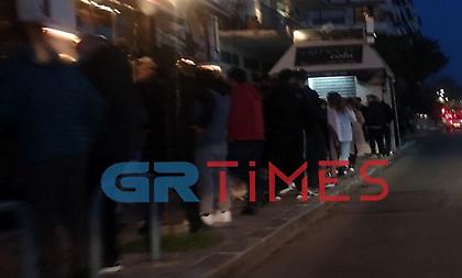 Θεσσαλονίκη: Συνωστισμός ξανά στο ίδιο καφέ μπαρ στην παραλία! (video)