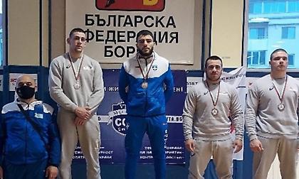 «Χρυσός» ο Παγκαλίδης, πέντε ελληνικά μετάλλια για την πάλη στη Βουλγαρία
