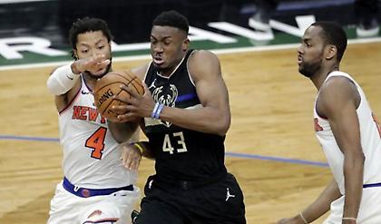 Ο Θανάσης έγινε… Γιάννης, αλλά οι Μπακς έχασαν