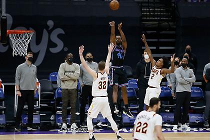 Με ασίστ Θανάση και buzzer beater Μπαρνς το Top 10