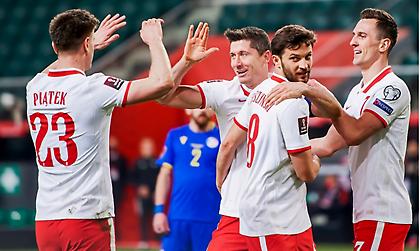 Με «Λέβα» και Σφιντέρσκι η Πολωνία - Σεφτές και για Ουγγαρία