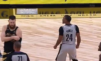 Ο Πάουελ νόμιζε πως ακόμη έπαιζε στους Ράπτορς (video)