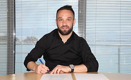 «Έδεσε» Βαλμπουενά ο Ολυμπιακός