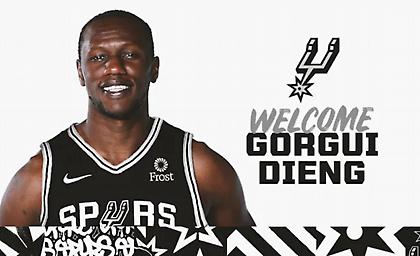 Στους Σπερς ο Ντιένγκ