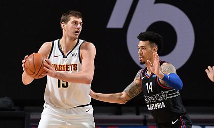 Νάγκετς-Σίξερς