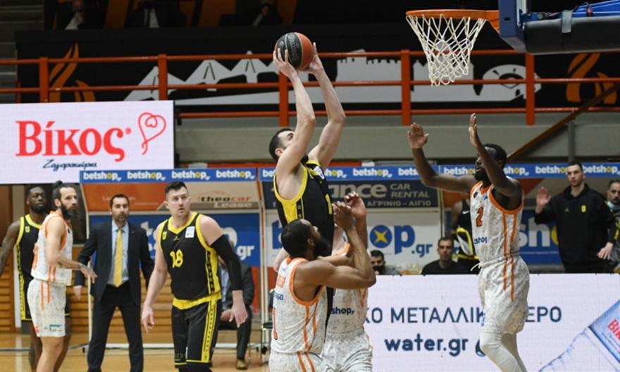 «Οδοστρωτήρας» ο Κουζέλογλου, κάρφωσε στο καλάθι του Προμηθέα (video)