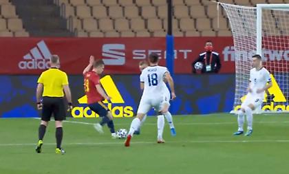 Ισπανία-Κόσοβο: Το 2-0 με γκολάρα του Όλμο και Τόρες (video)