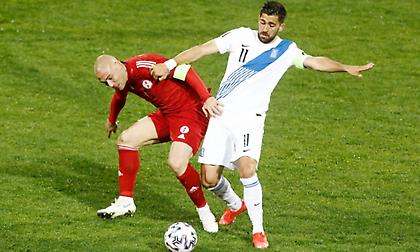 Μπακασέτας: «Δεν μπορούμε να βάλουμε το κεφάλι κάτω τώρα»