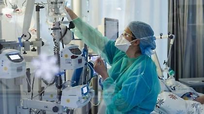 Κορωνοϊός: Η Γαλλία κατέγραψε τη μεγαλύτερη αύξηση ασθενών στις ΜΕΘ εδώ και μήνες