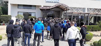 Παναιτωλικός: Στο ξενοδοχείο η «Θύρα 6» πριν την αναχώρηση για τον «τελικό» με την ΑΕΛ