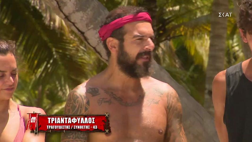 Survivor: Ο Τριαντάφυλλος τάσσεται με τους Μπλε