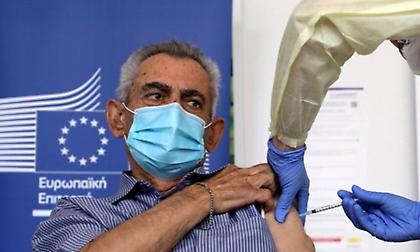 Κύπρος: Υγειονομικοί αρνούνται να εμβολιαστούν