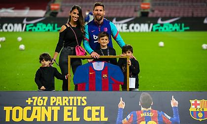 Τίμησε τον Μέσι για το θρυλικό ρεκόρ η Μπαρτσελόνα (pics & video)