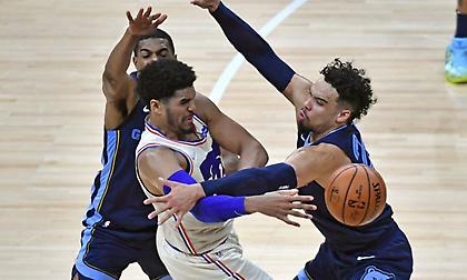 Τιμώρησαν τους Σίξερς οι Γκρίζλις