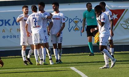 ΠΑΣ Γιάννινα: Οπαδοί «ντόπαραν» τους παίκτες πριν τον Ολυμπιακό