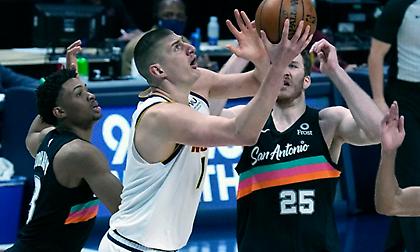 «Καθάρισαν» και τους Σπερς οι Νάγκετς, πήραν τη ματσάρα με Τζαζ οι Σανς!