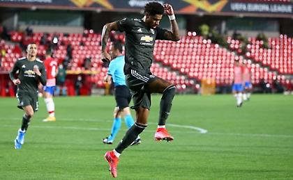 Γιουνάιτεντ φουλ για κούπα!