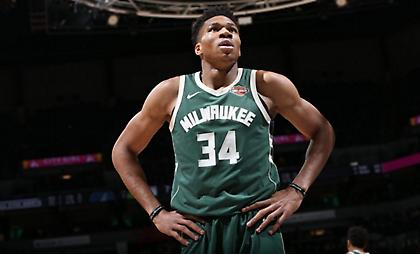 Χωρίς Γιάννη και Χολιντέι οι Μπακς