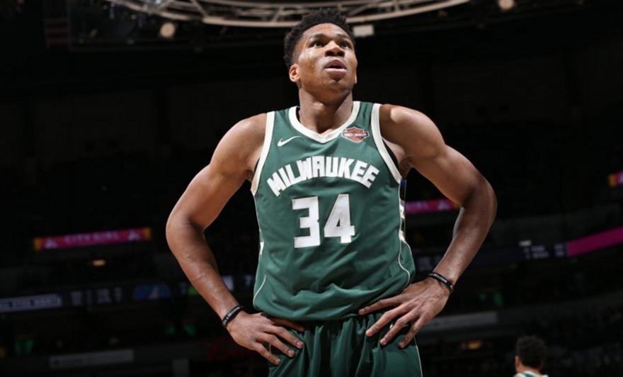 Αντετοκούνμπο: Εκτός με Χόρνετς