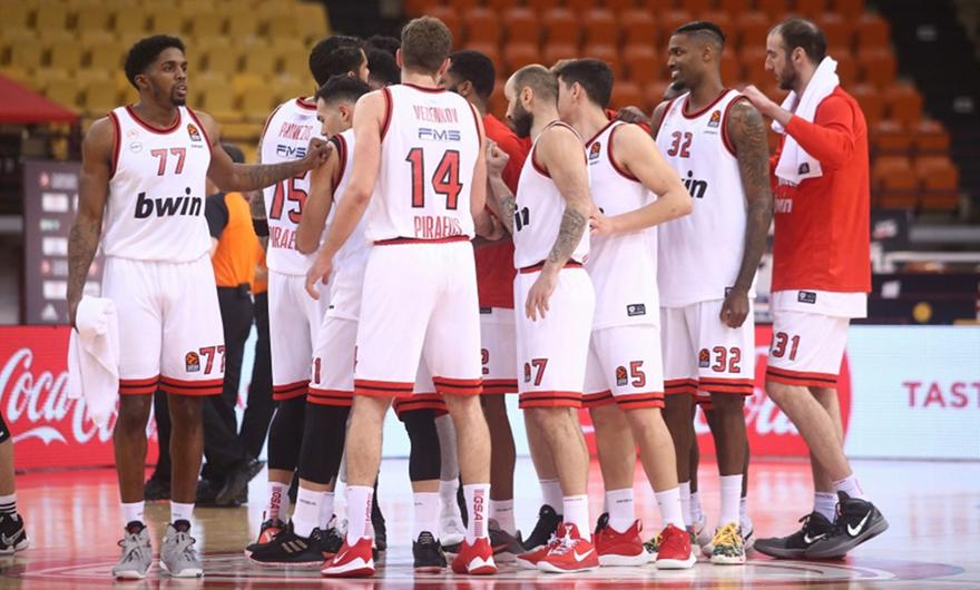 Αποχαιρετιστήριο γεύμα και άδεια δύο εβδομάδων στον Ολυμπιακό